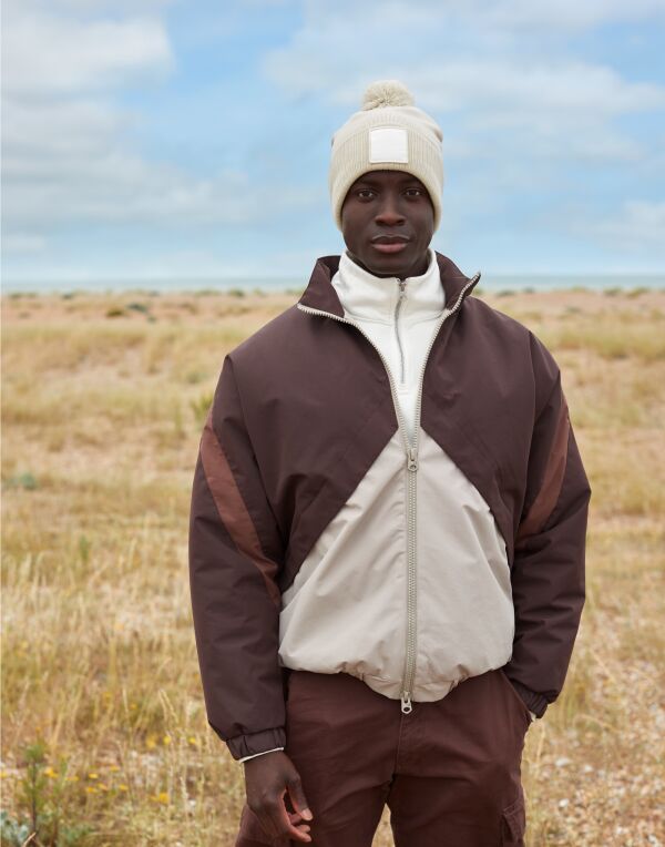 Beechfield Appliqué Patch Pom Beanie